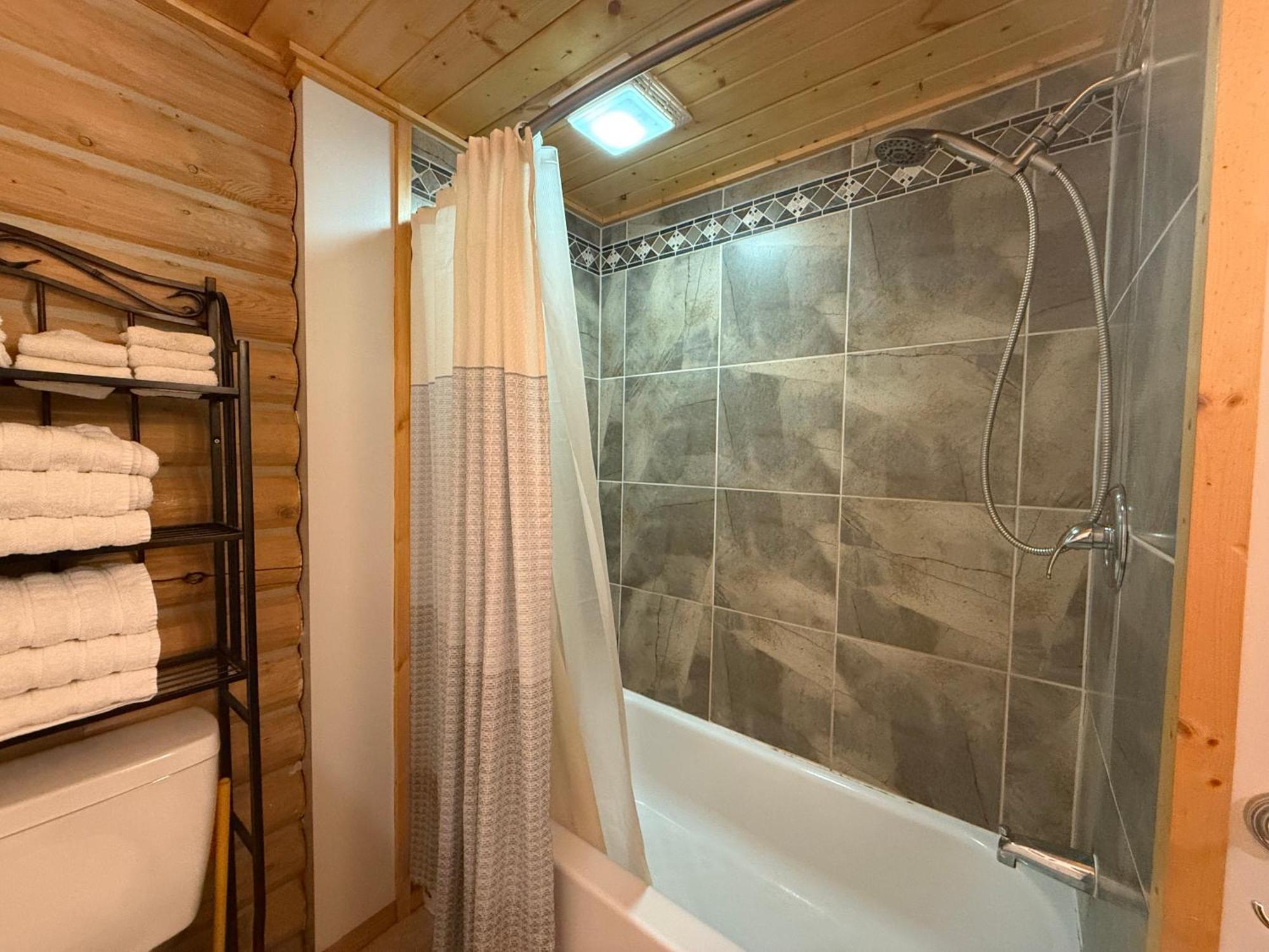 Talkeetna Log Cabin With Hot Tub Unit 1 빌라 외부 사진